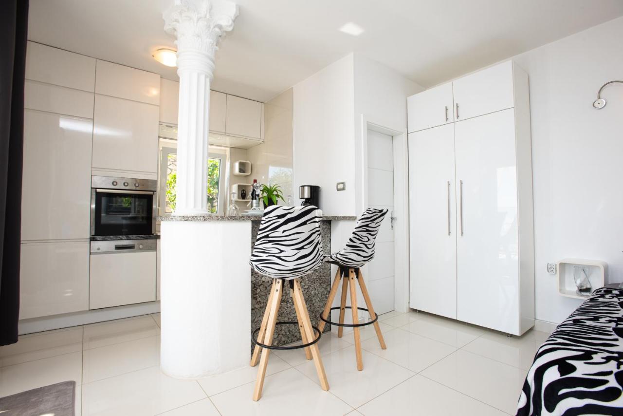 Apartments Viky Kraljevica Eksteriør bilde